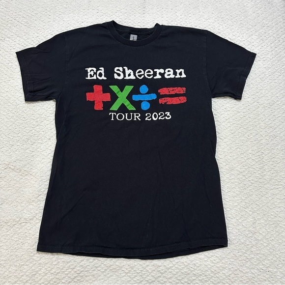 Gildan Tops - Ed Sheeran Mathematics 2023 Tour Band Tee Gildan Tour Dates Unisex Medium